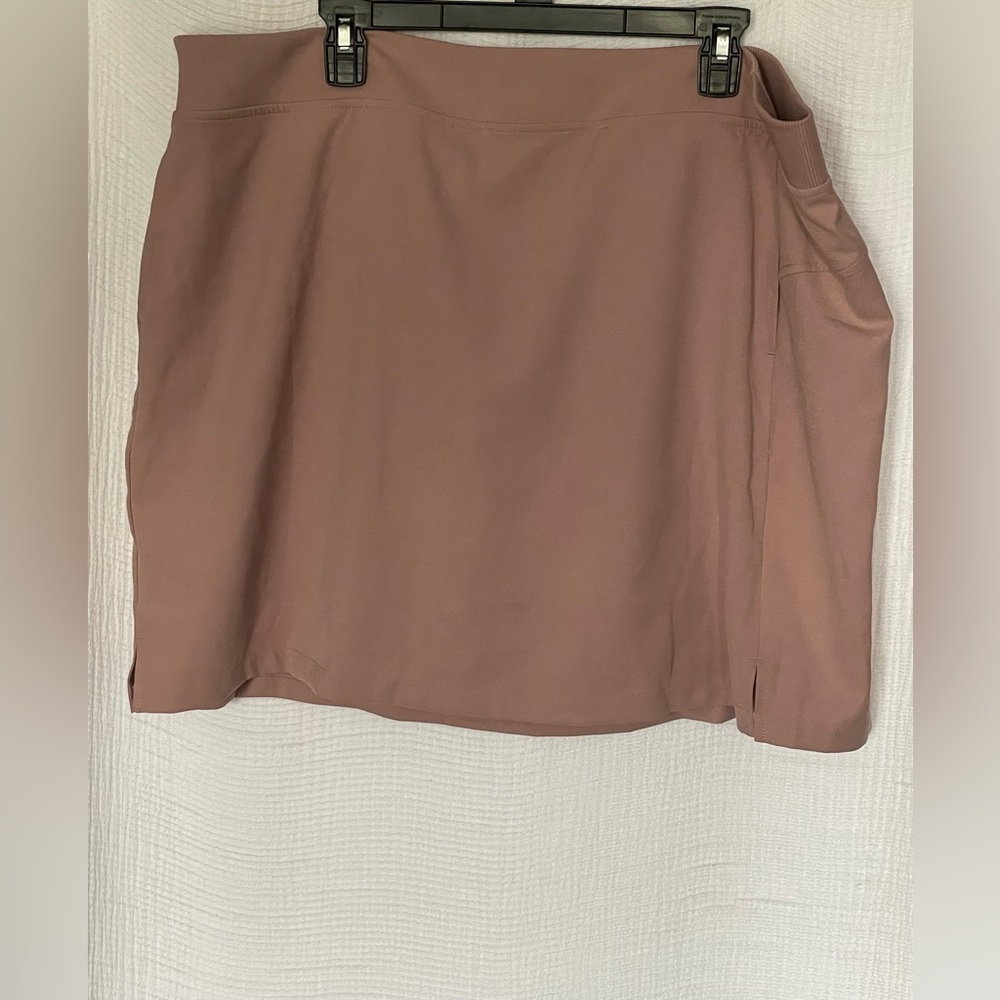 BUNDLE 3/$10!! 32 Degrees Dusty Rose Women's Skort